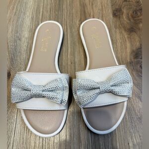 American Exchange White Bow Rhinestone Slide Sandals Size 7 NWOT